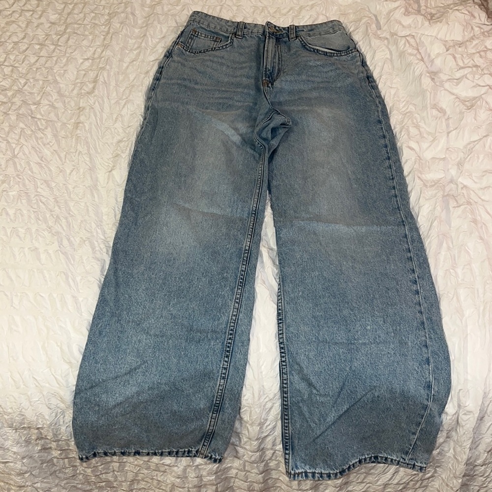 H&M wide leg blue jeans! Size 4